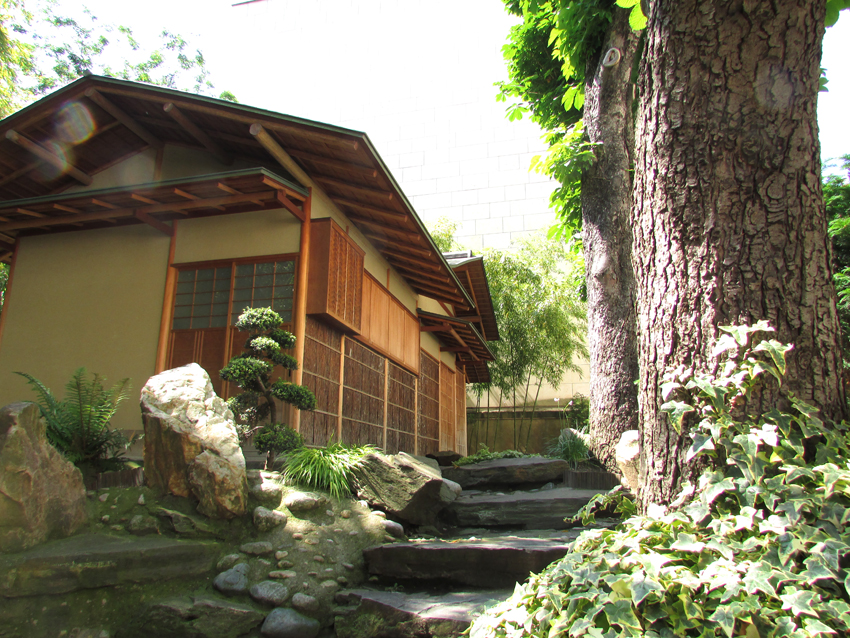 Le jardin secret du Panthéon Bouddhique • Paris sur un fil